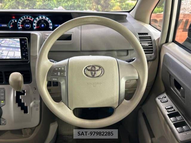 Toyota NOAH 2009-07 298083-11