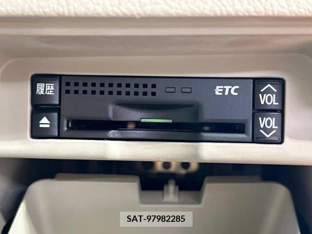 Toyota NOAH 2009-07 298083-5