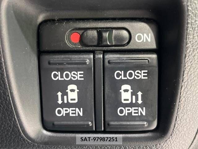 Honda N BOX CUSTOM 2012-03 241607-4