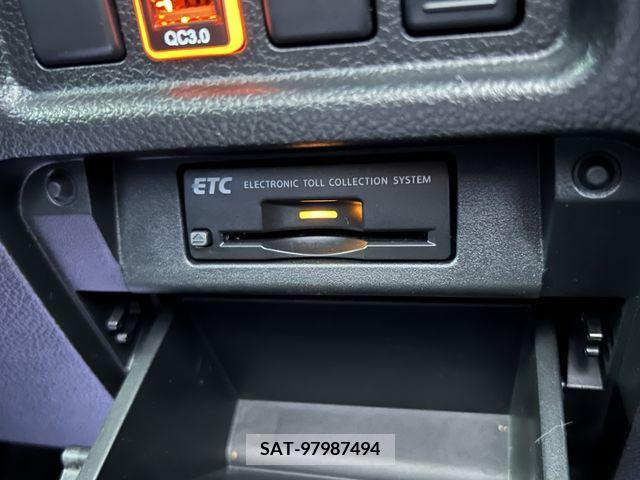 Nissan ELGRAND 2015-03 359712-27