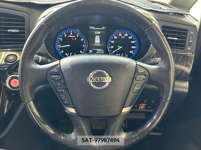 Nissan ELGRAND 2015-03 359712-13
