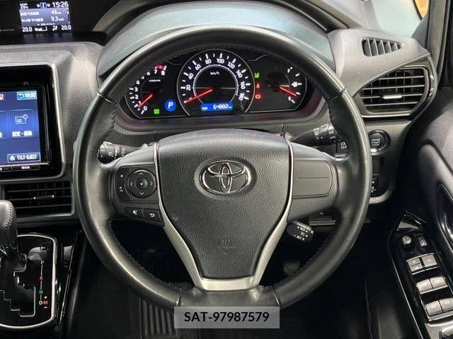 Toyota NOAH 2017-08 321516-7