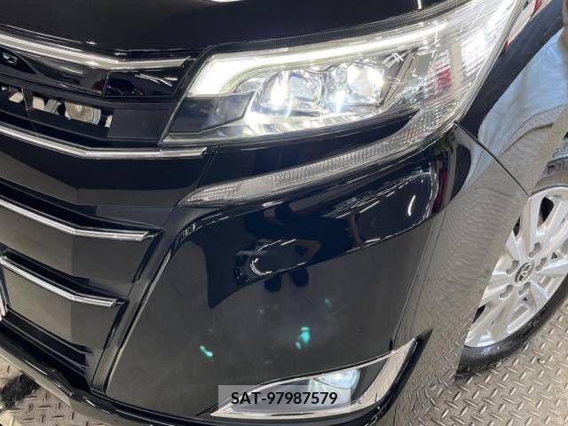 Toyota NOAH 2017-08 321516-12