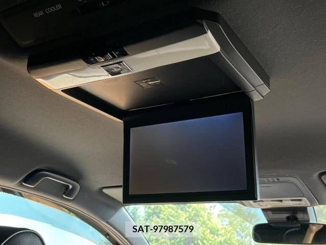Toyota NOAH 2017-08 321516-3