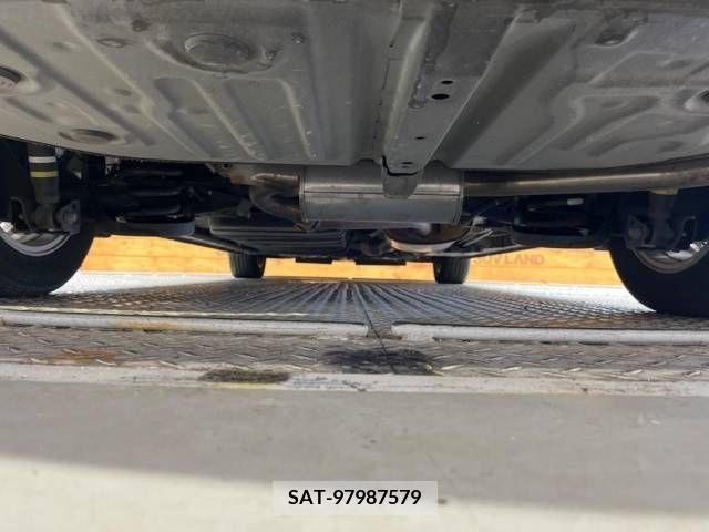 Toyota NOAH 2017-08 321516-19