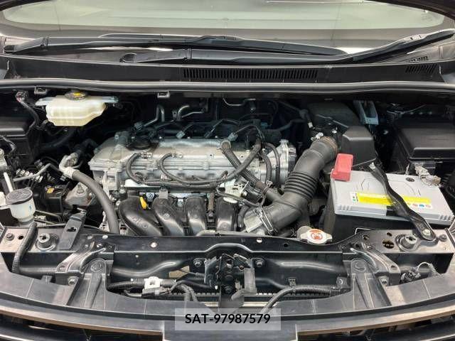 Toyota NOAH 2017-08 321516-18