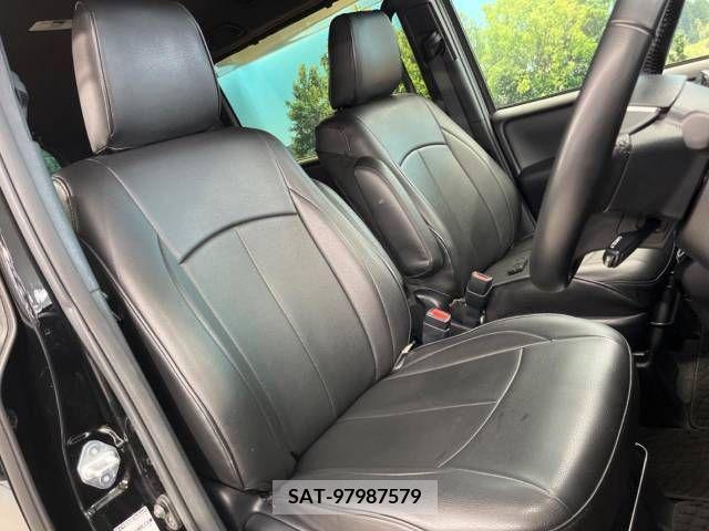 Toyota NOAH 2017-08 321516-8