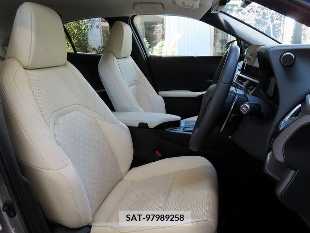 Lexus UX 2023-02 275914-14