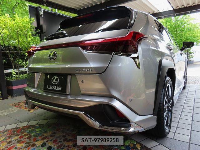 Lexus UX 2023-02 275914-7