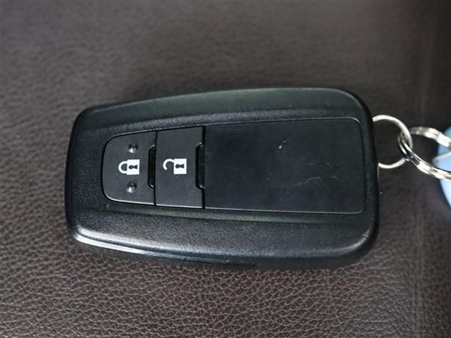 Toyota C-HR 2017-05 15179-25