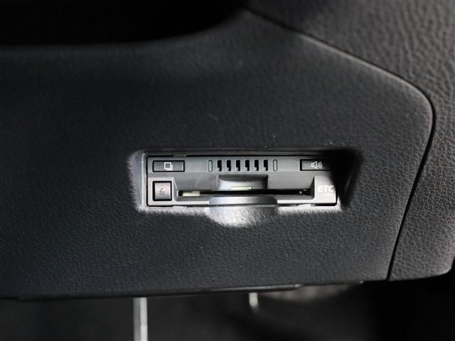 Toyota C-HR 2017-05 15179-17