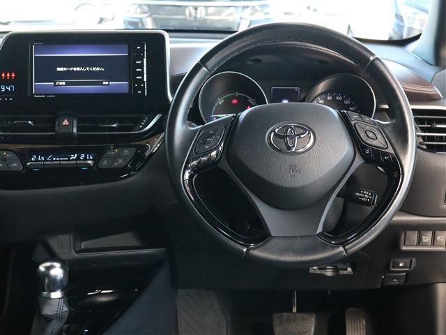 Toyota C-HR 2017-05 15179-10