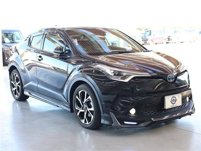 Toyota C-HR 2017-05 15179-2