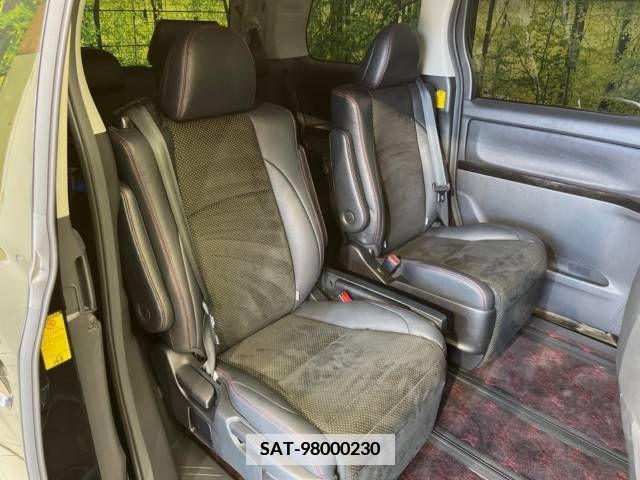 Toyota VELLFIRE 2014-09 369679-9