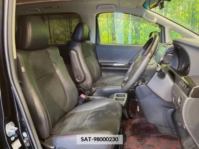 Toyota VELLFIRE 2014-09 369679-8