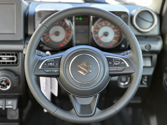 Suzuki JIMNY SIERRA 2023-10 188965-2