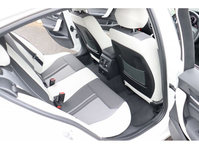 Bmw 1 SERIES 2018-01 1439-3