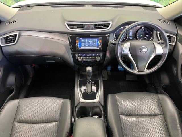 Nissan X-TRAIL 2014-11 194648-1