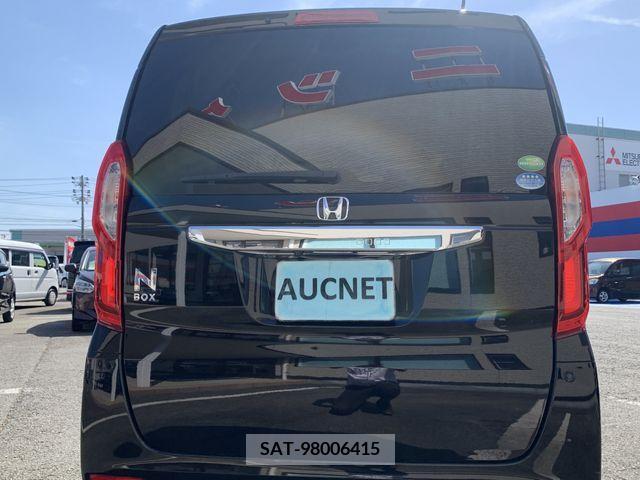 Honda N BOX 2019-08 278422-1