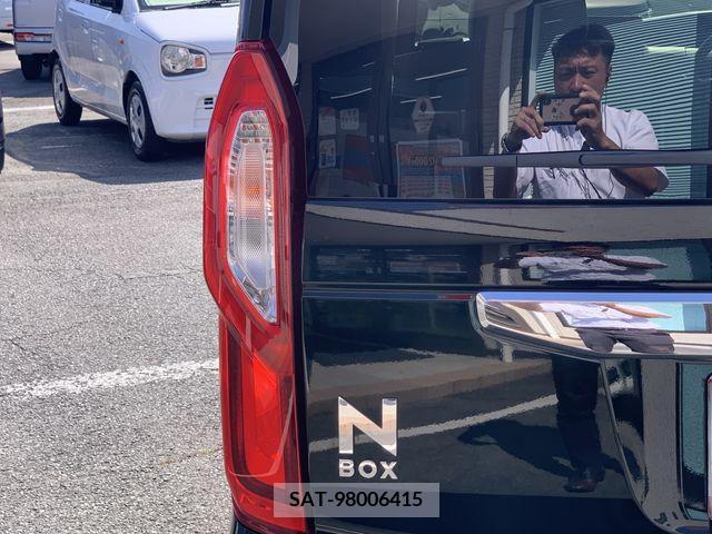 Honda N BOX 2019-08 278422-2