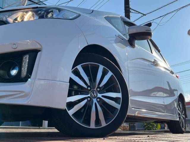 Honda FIT HYBRID 2015-02 194739-12