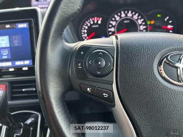 Toyota VOXY 2019-06 321609-9