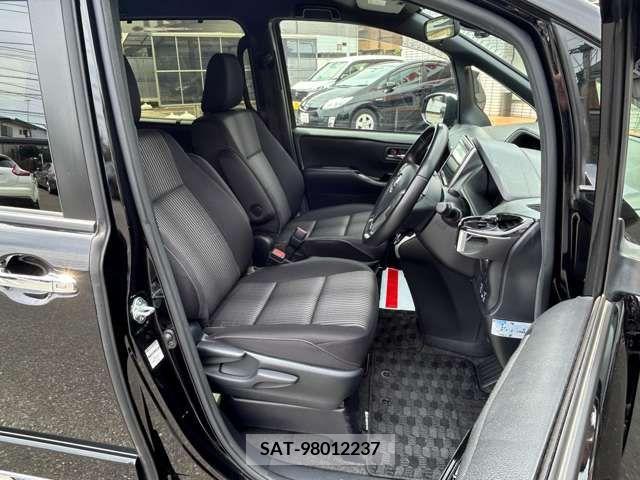 Toyota VOXY 2019-06 321609-14