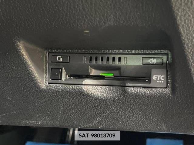 Toyota PRIUS 2021-01 377456-6