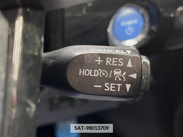 Toyota PRIUS 2021-01 377456-4