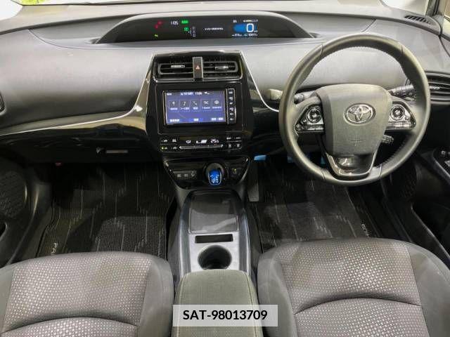 Toyota PRIUS 2021-01 377456-1