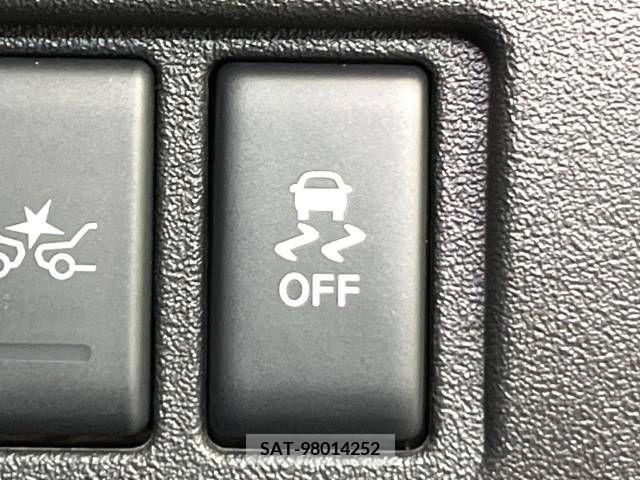 Nissan MARCH 2021-08 256423-4