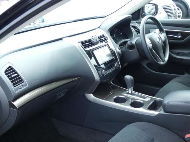 Nissan TEANA 2017-01 6212-11