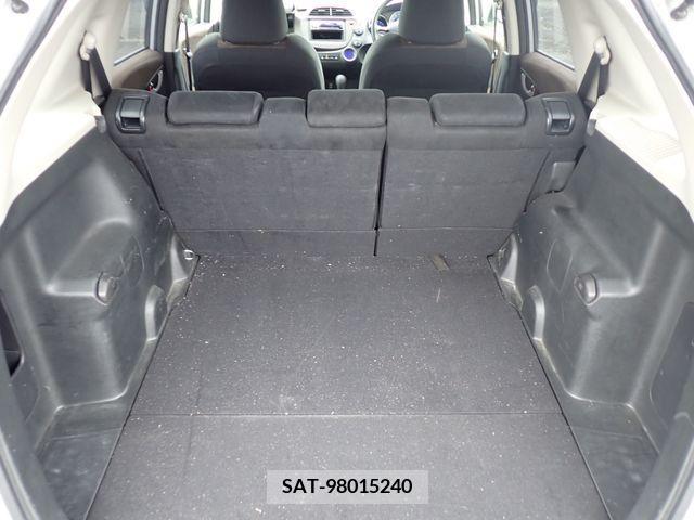 Honda FIT SHUTTLE HYBRID 2013-02 218561-13