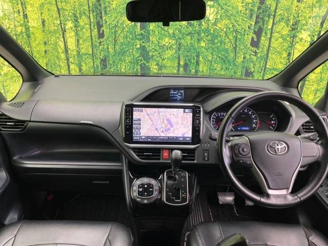 Toyota VOXY 2016-12 181862-1