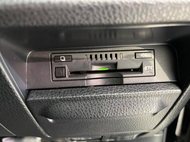 Toyota VOXY 2016-12 181862-7