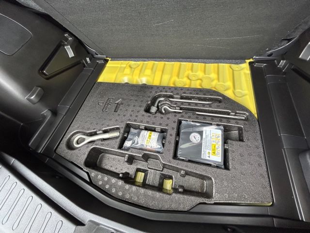 Nissan NOTE 2019-02 6017-25