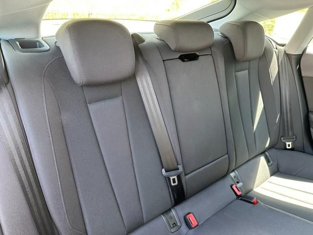 Audi A5 2019-07 8330-12