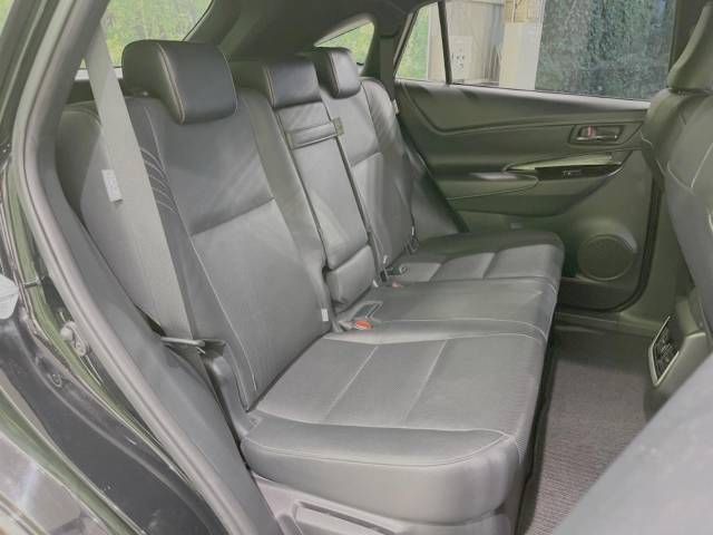 Toyota HARRIER 2018-01 194757-10
