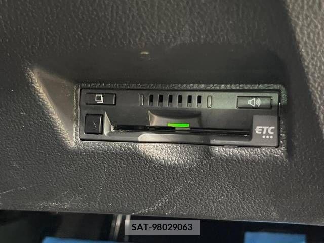 Toyota PRIUS 2021-01 330752-6