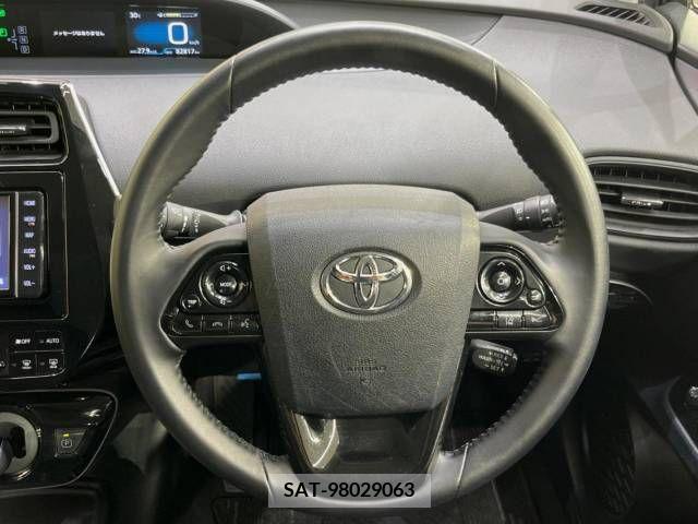 Toyota PRIUS 2021-01 330752-11