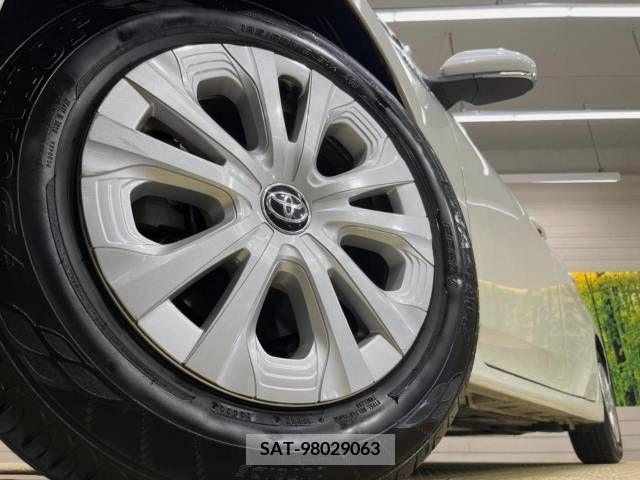 Toyota PRIUS 2021-01 330752-13