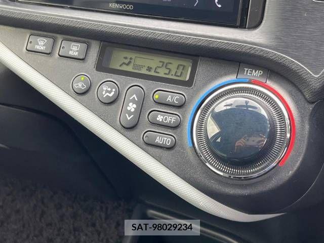 Toyota AQUA 2012-11 351370-6