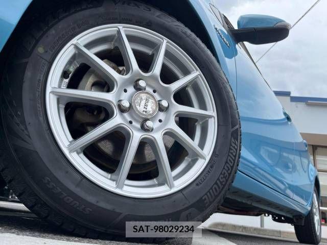 Toyota AQUA 2012-11 351370-13