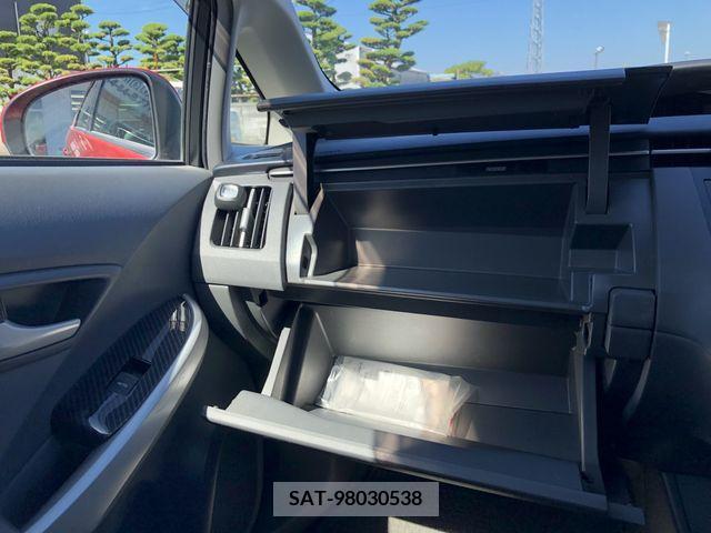 Toyota PRIUS 2011-09 255898-19