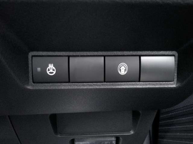 Nissan NOTE 2023-03 17468-6
