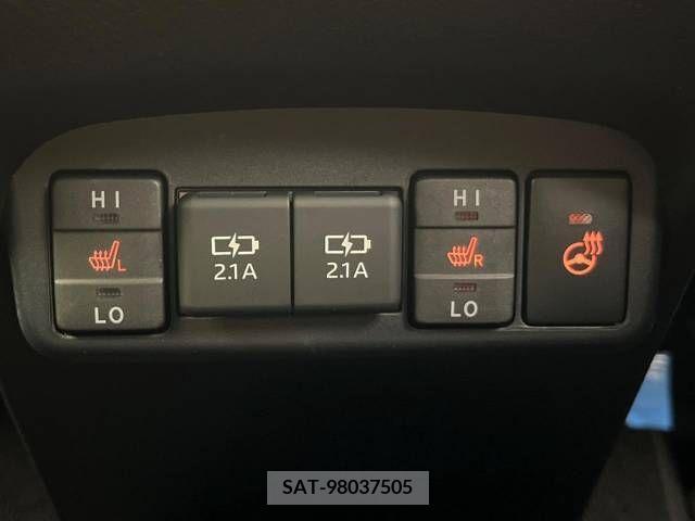 Toyota SIENTA 2022-04 298380-6