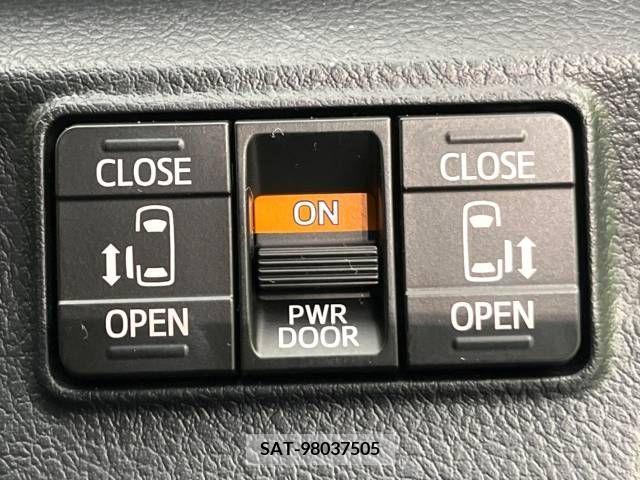 Toyota SIENTA 2022-04 298380-5