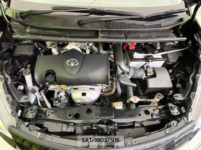 Toyota SIENTA 2022-04 298380-18