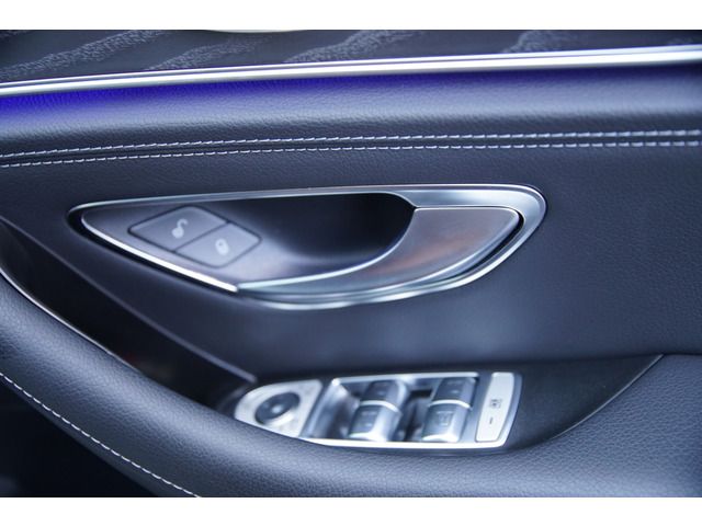 Mercedes Benz E-CLASS 2020-08 13472-11