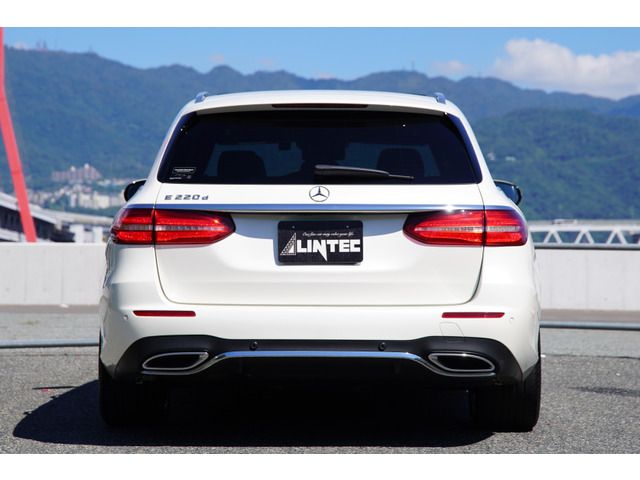 Mercedes Benz E-CLASS 2020-08 13472-5